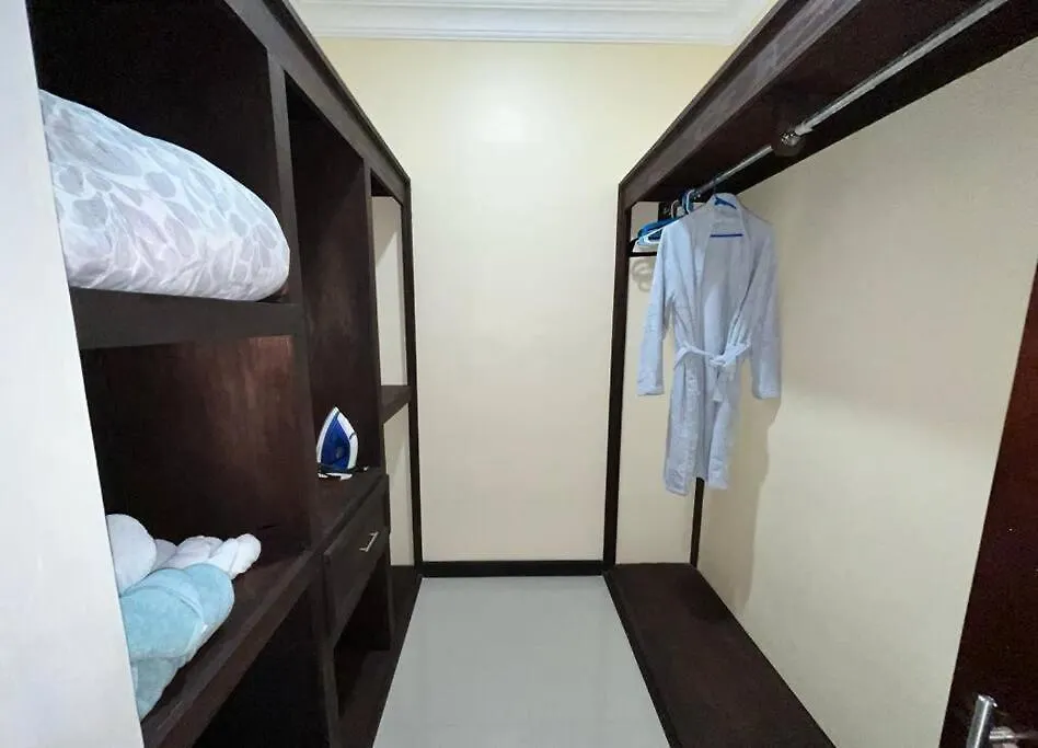 Apartment 2Br Condo W/Pool; Across Ac Hotel Kingston