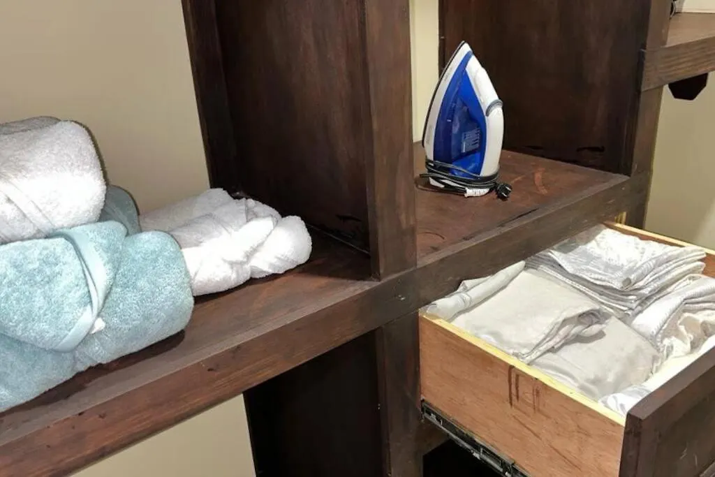 2Br Condo W/Pool; Across Ac Hotel Kingston 0*,  Jamajka